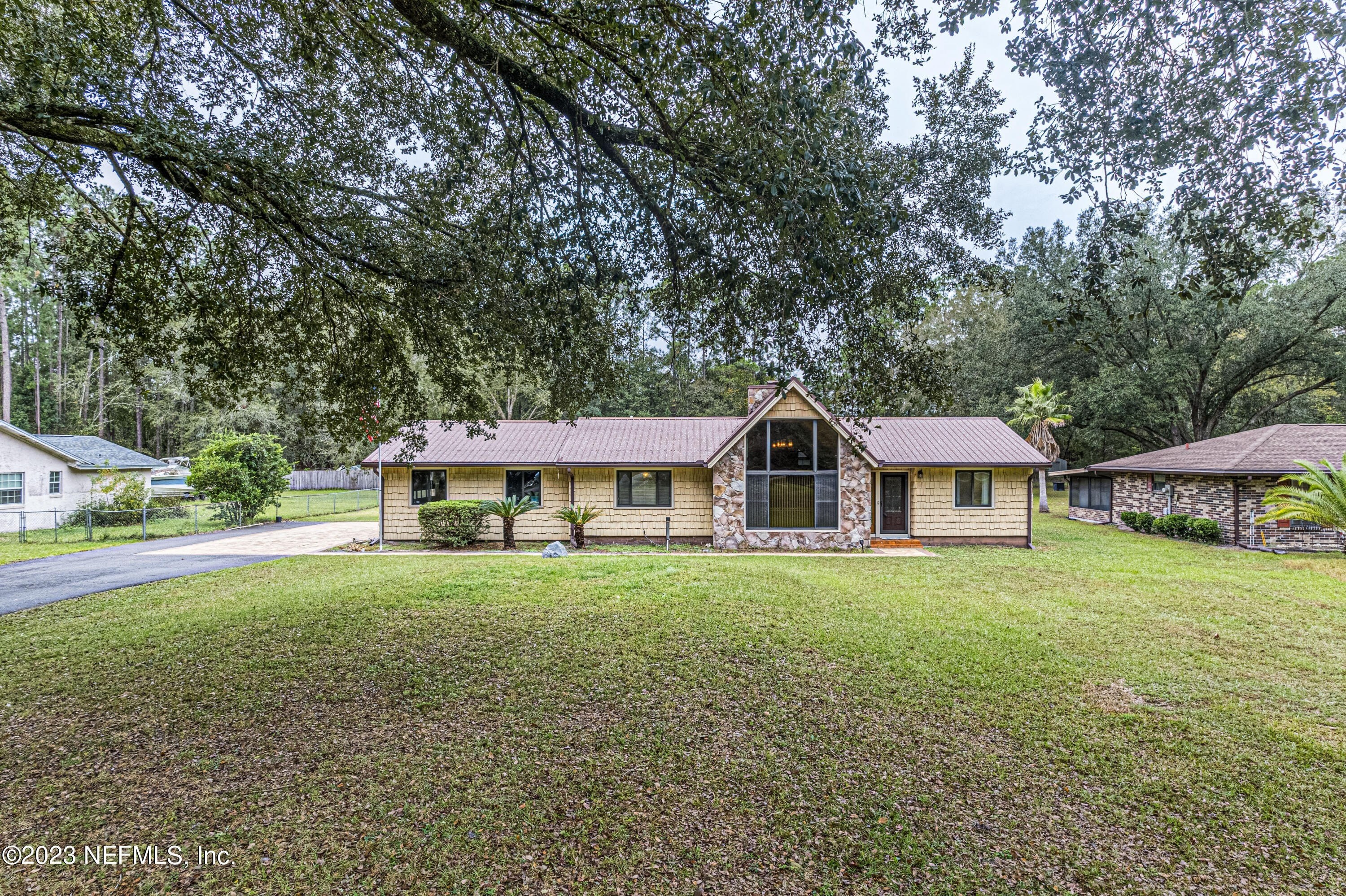 2. 1242 Foxmeadow Trail