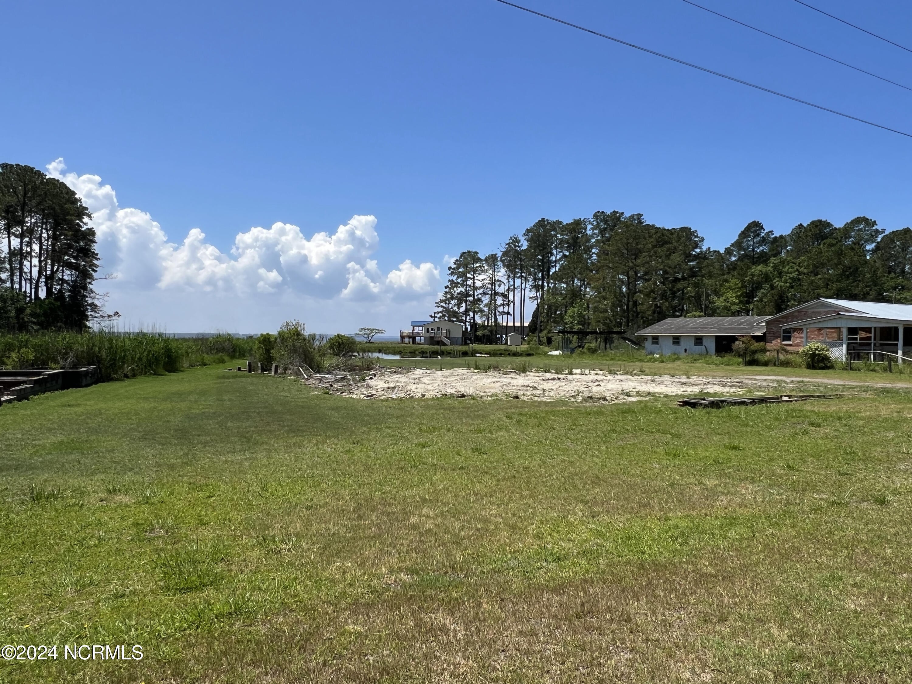 1. 287 Old Pamlico Beach Road W