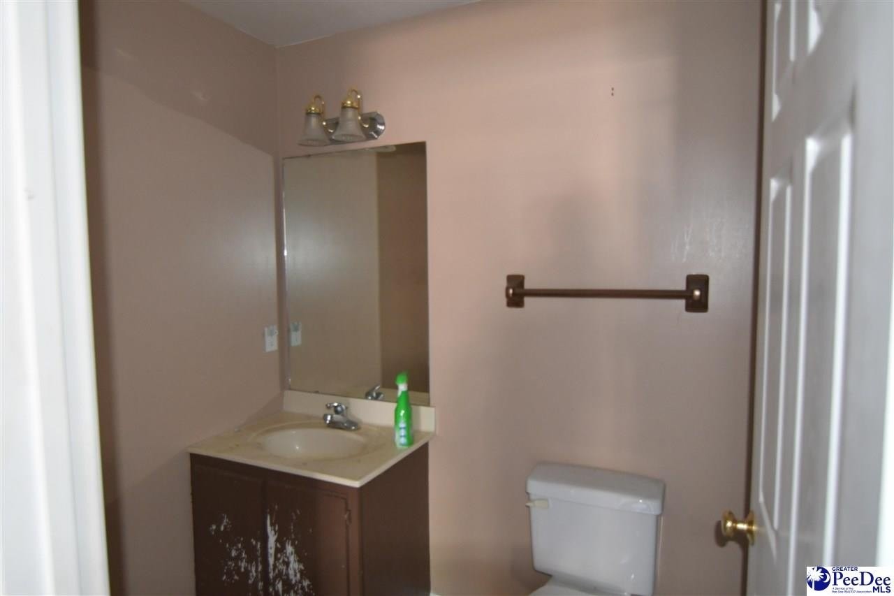 14. 525 Third Loop Road, Apt B