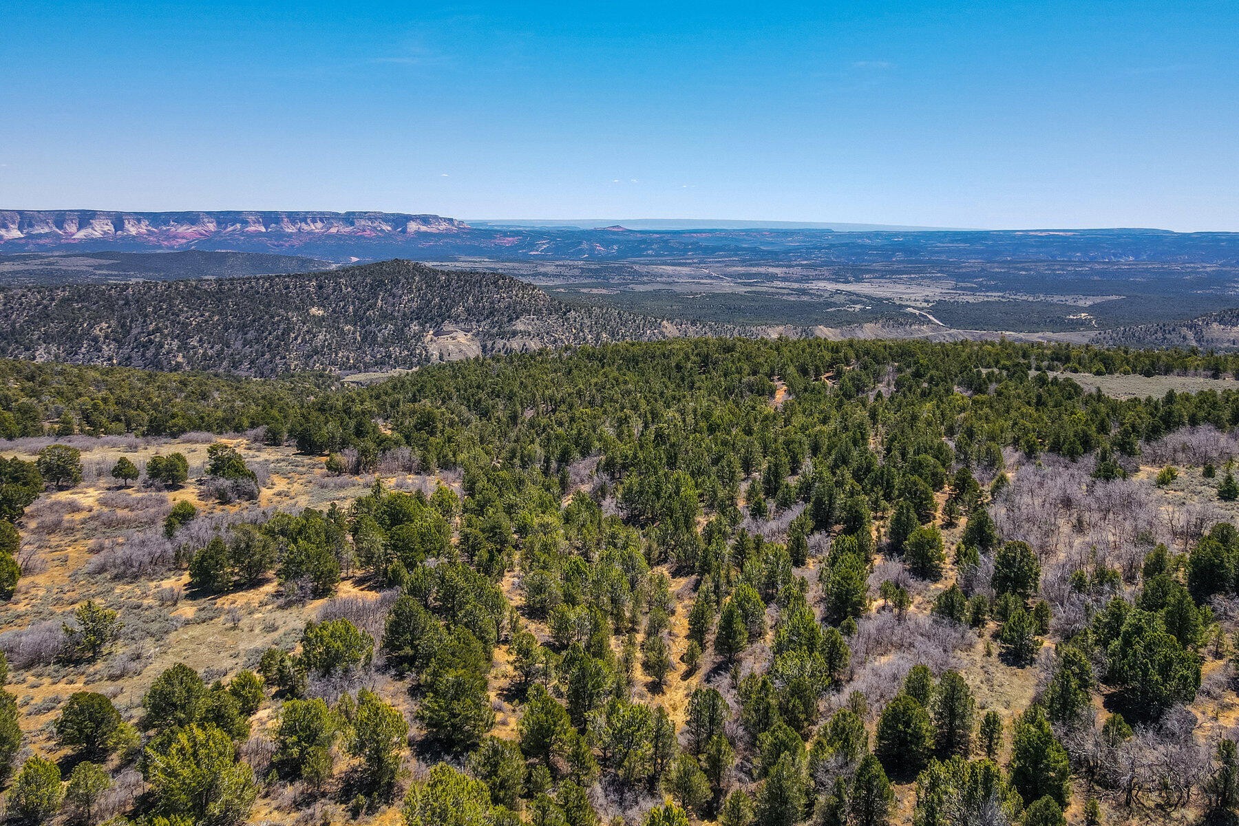 1. 829.15 Acres East Of Zion