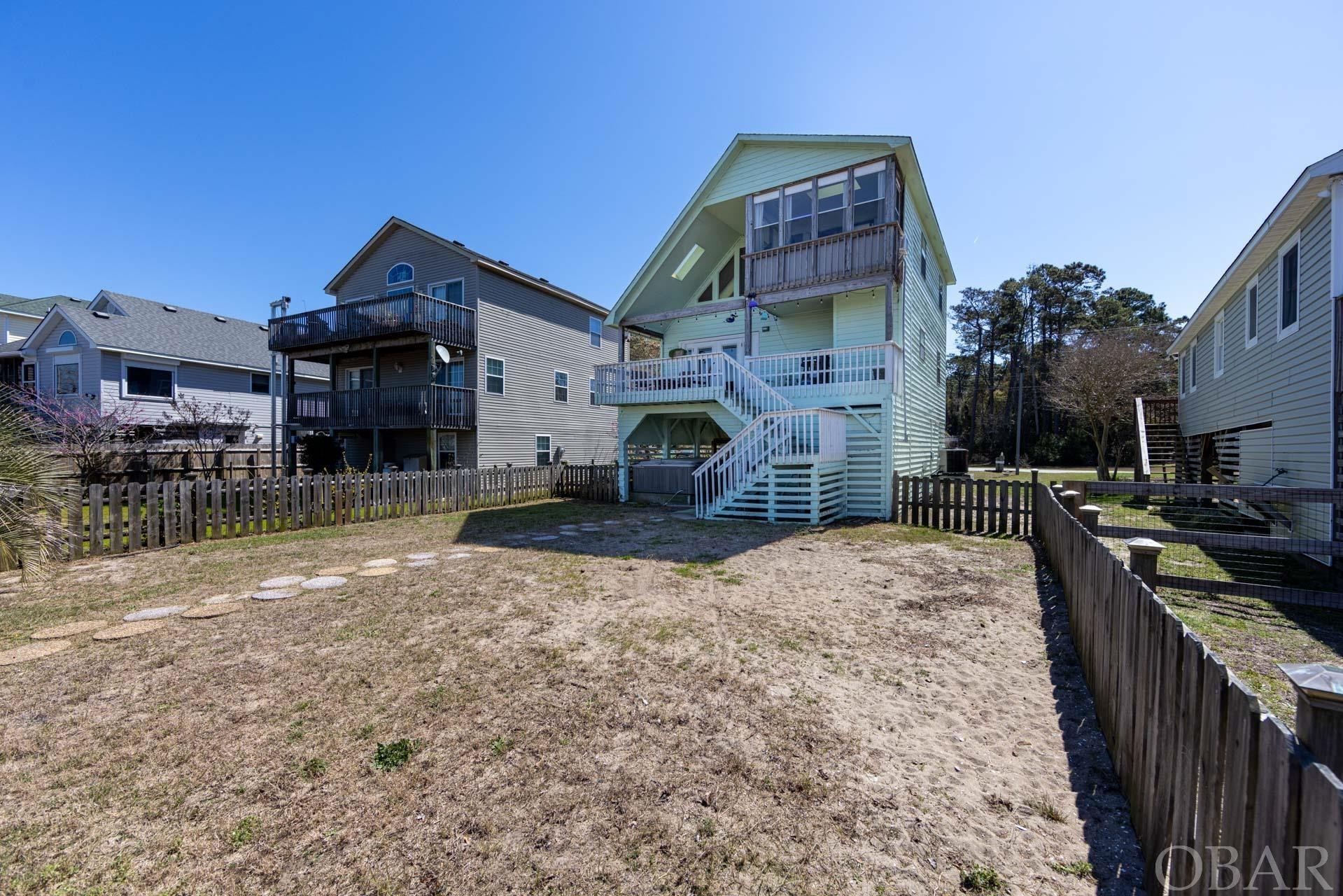 2. 428 Harbour View Drive