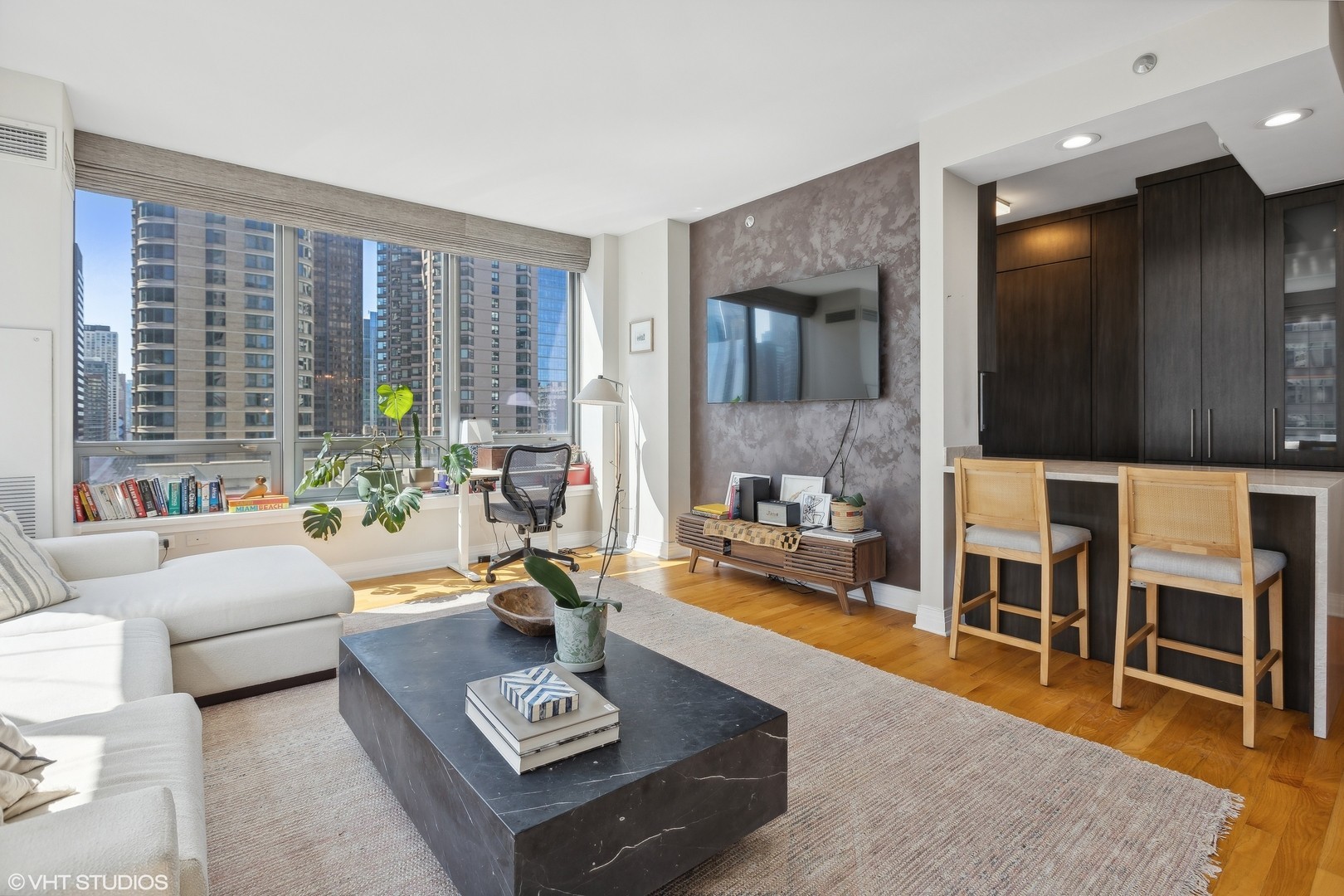 14. 600 N Lake Shore Drive