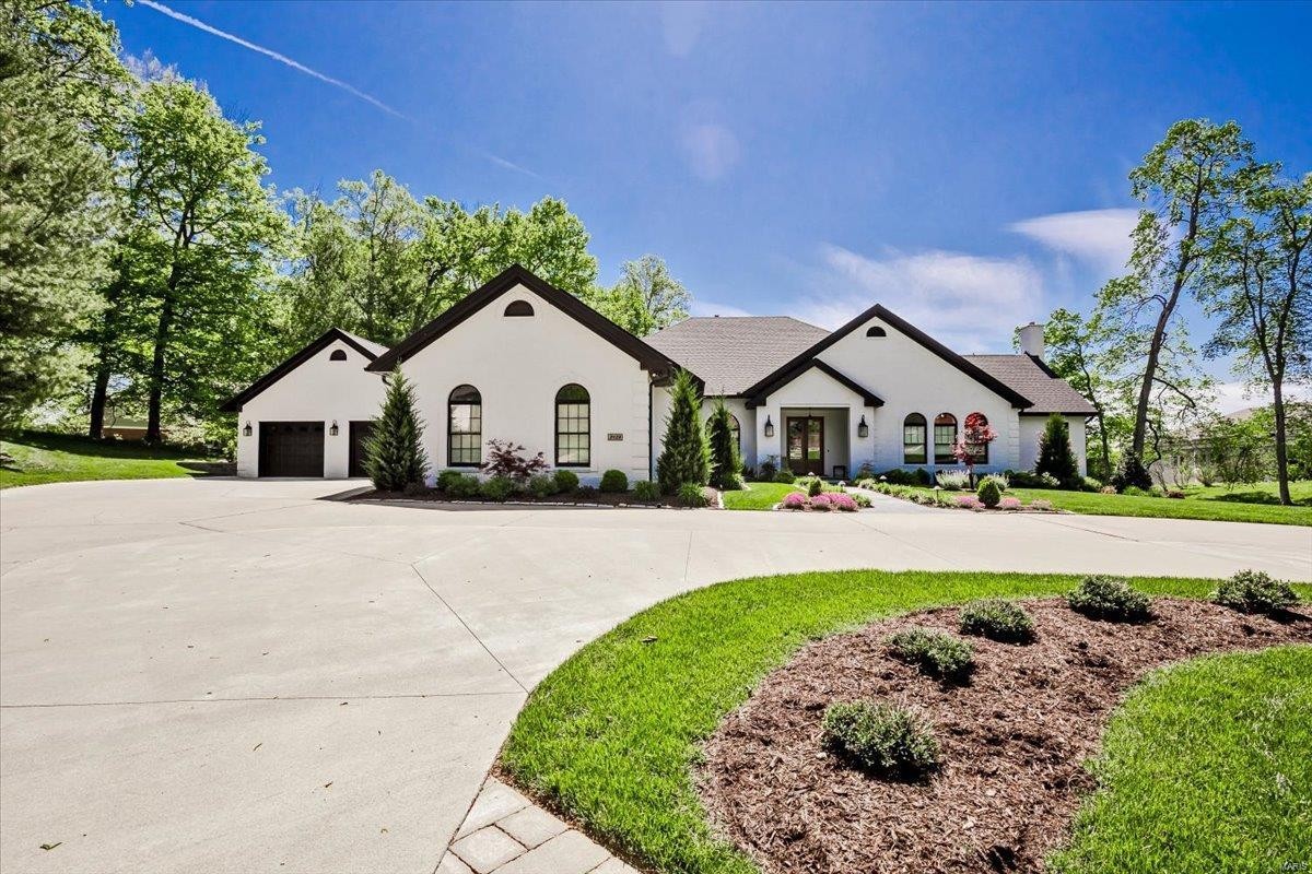 6. 2128 Wood Hollow Court