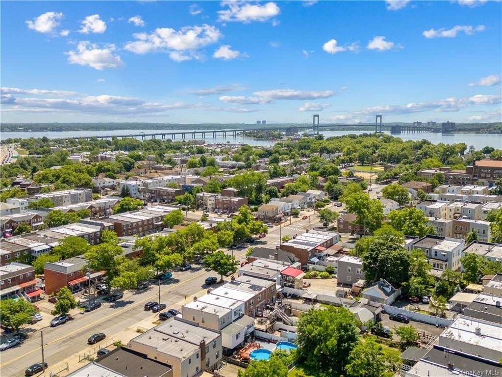 30. 265 Throggs Neck Boulevard