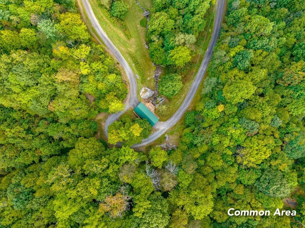 27. 652 Covered Bridge Trl