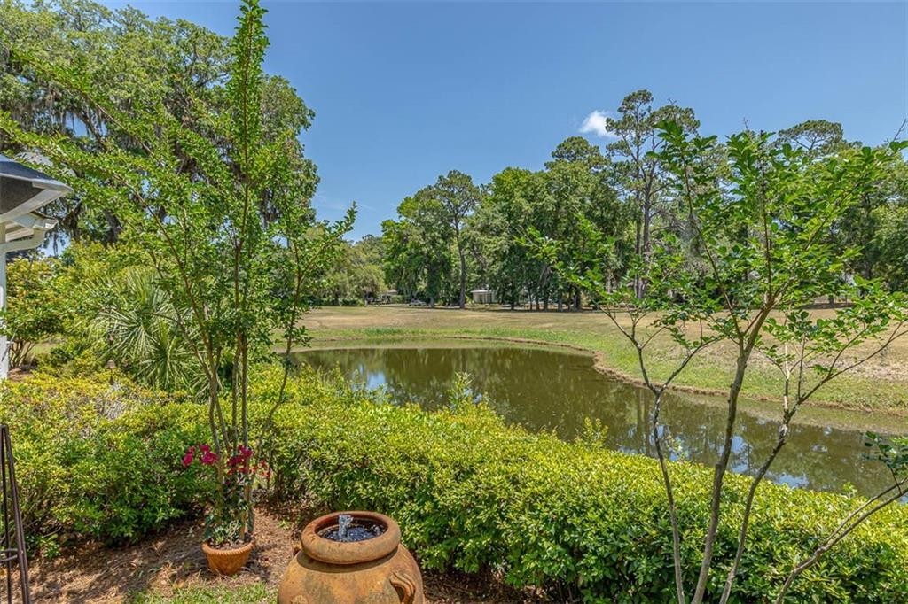 34. 35 Bay Tree Court