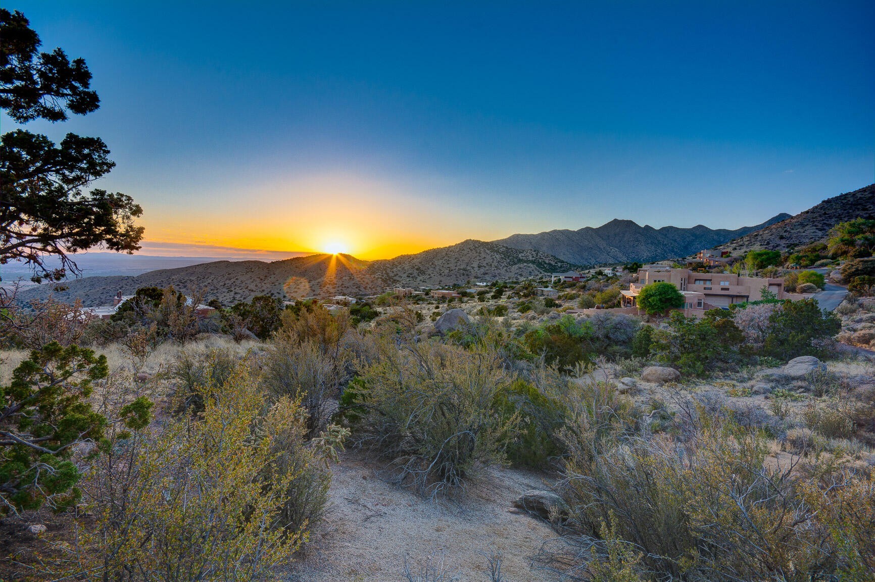 1. 9 La Luz Trail NE