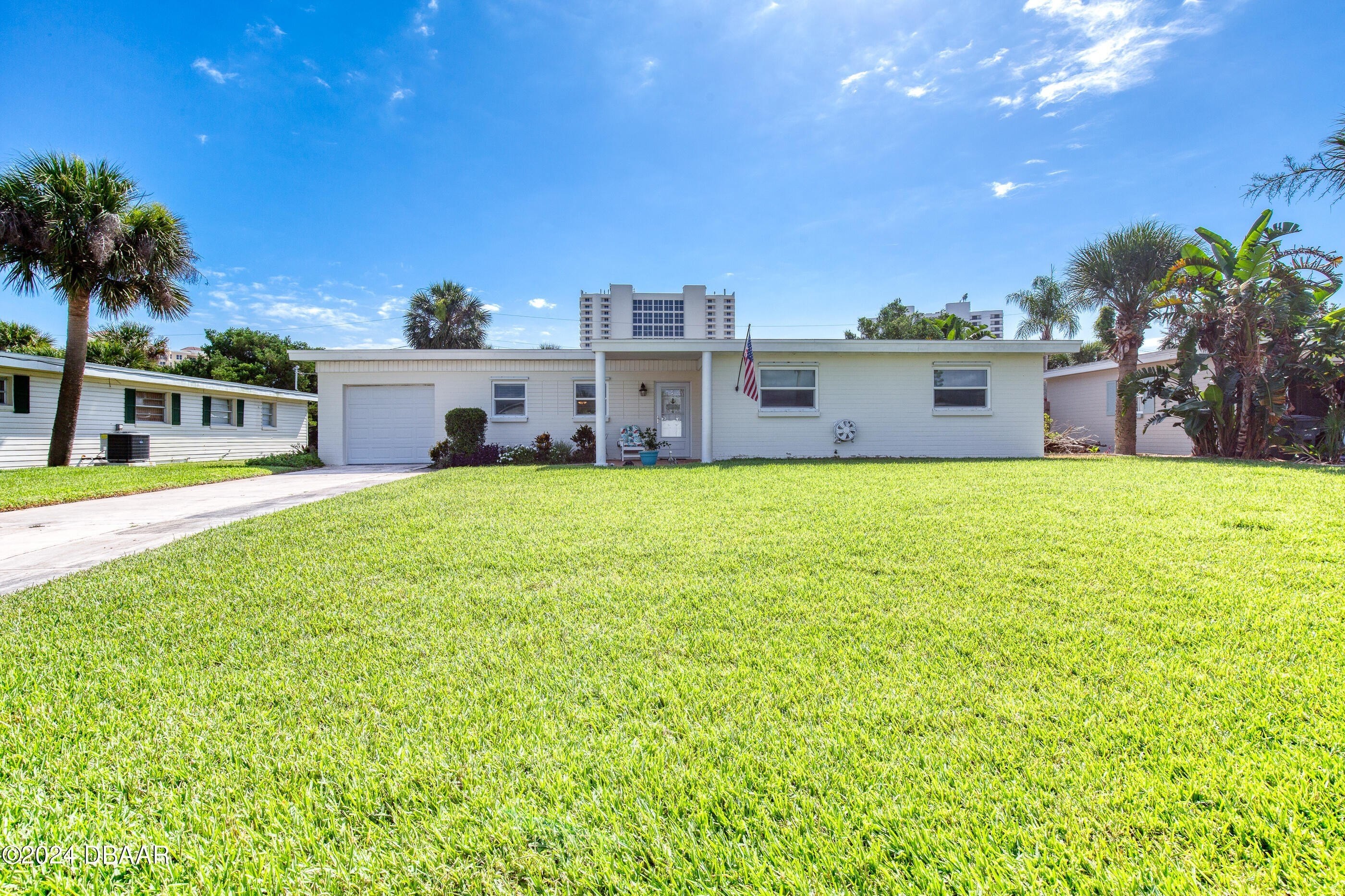 1. 2592 W Coral Way