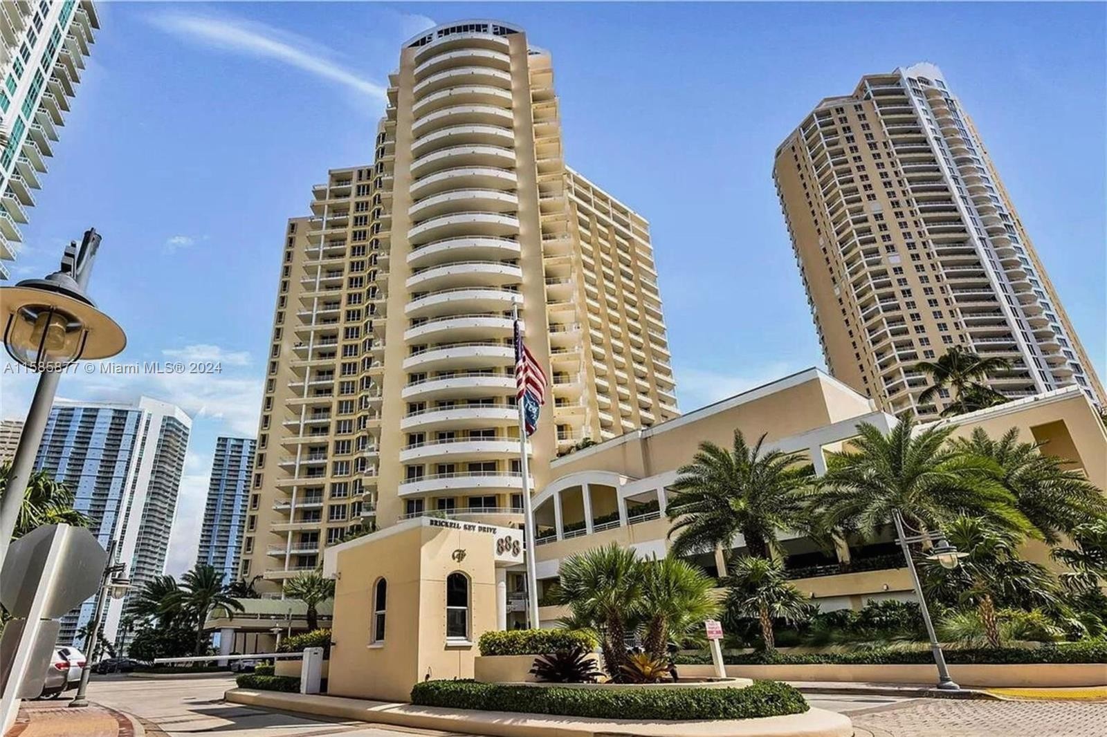 23. 888 Brickell Key Dr