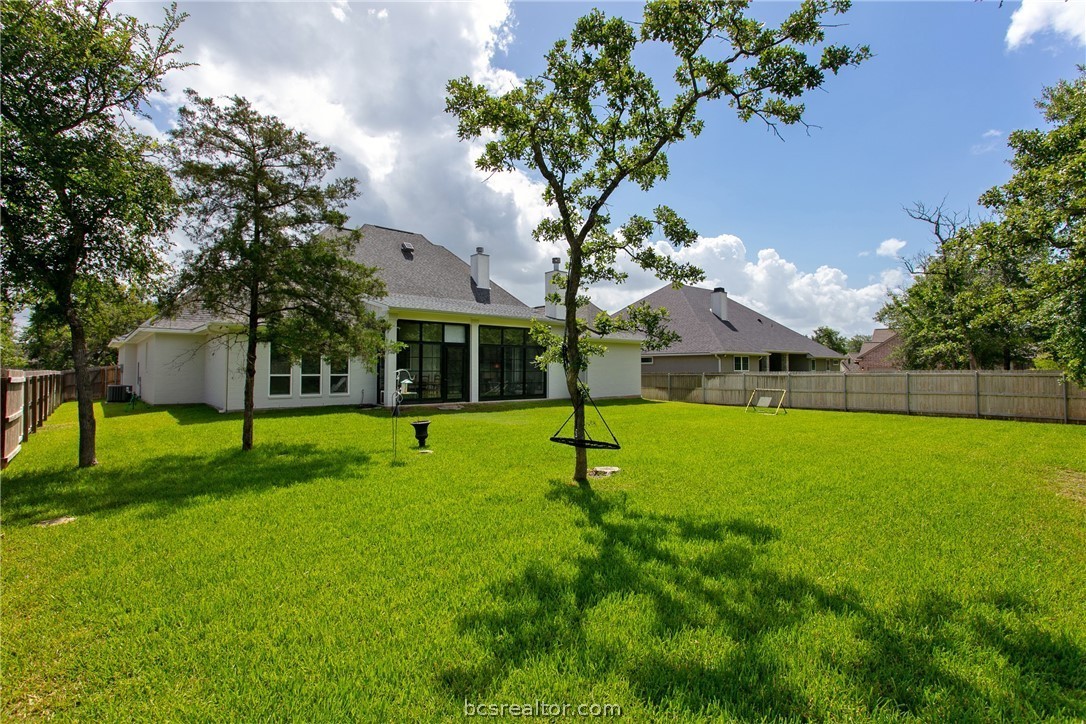 33. 1907 Spanish Moss Drive