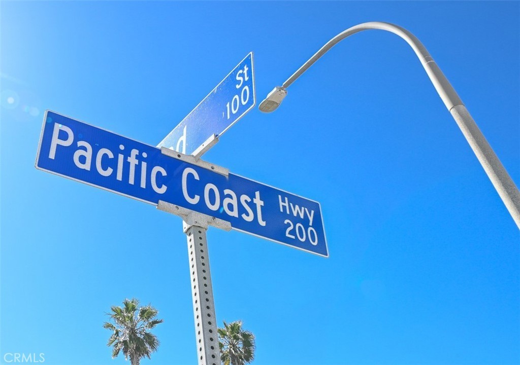 33. 200 Pacific Coast Highway