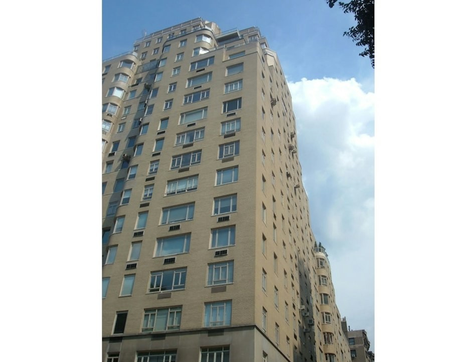 5. 870 Fifth Avenue