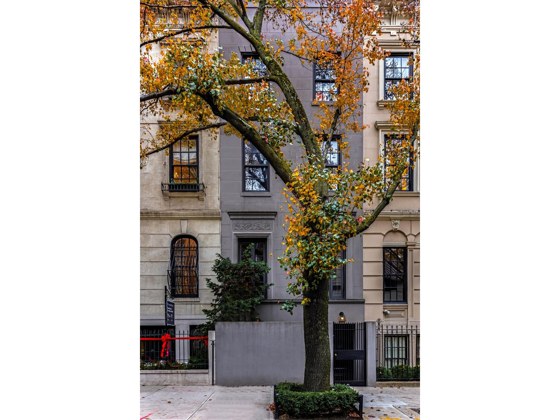 5. 160 East 63rd Street