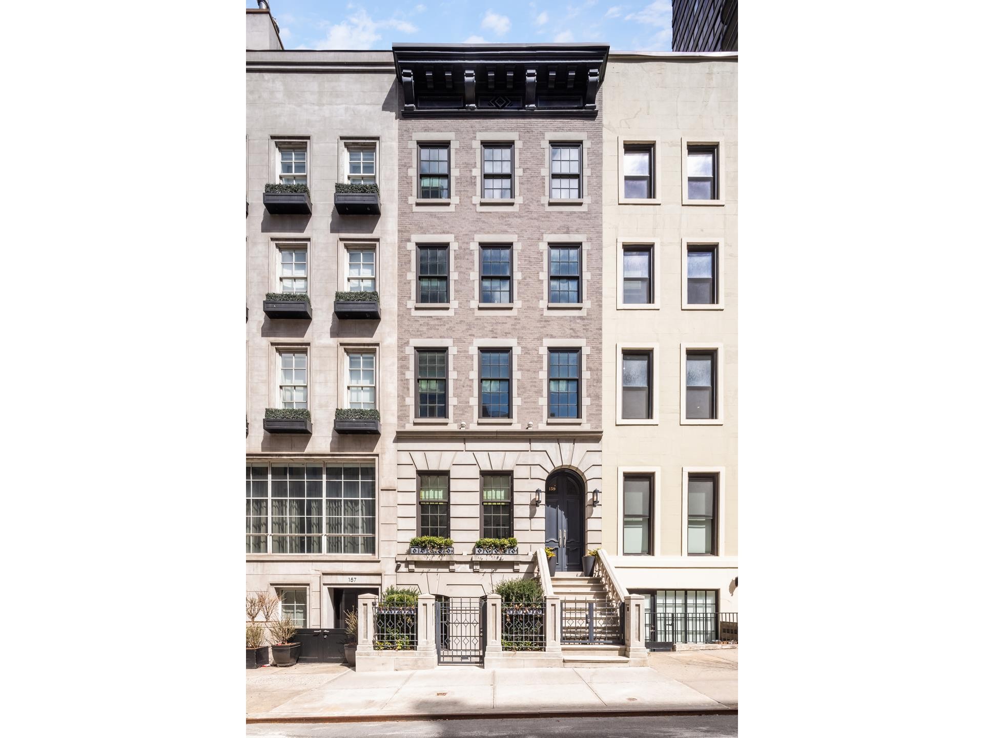 23. 159 East 61st Street