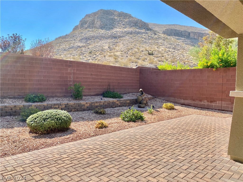 2. 5787 Mesa Mountain Drive