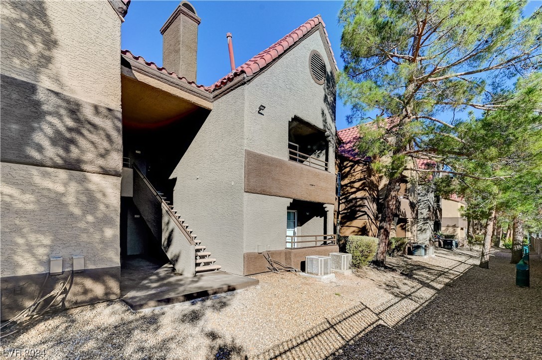 3. 2200 S Fort Apache Road