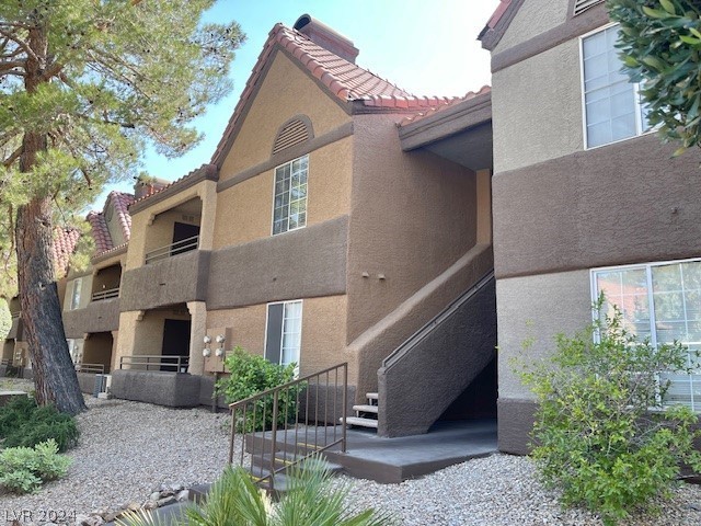 0. 2200 S Fort Apache Road