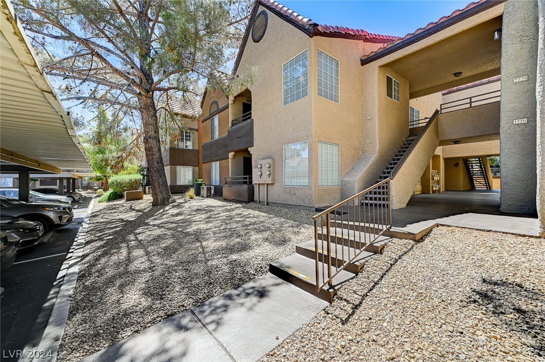 6. 2200 S Fort Apache Road