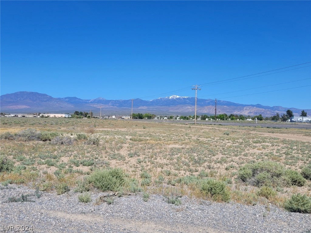 11. 1650 W Nevada Highway 372