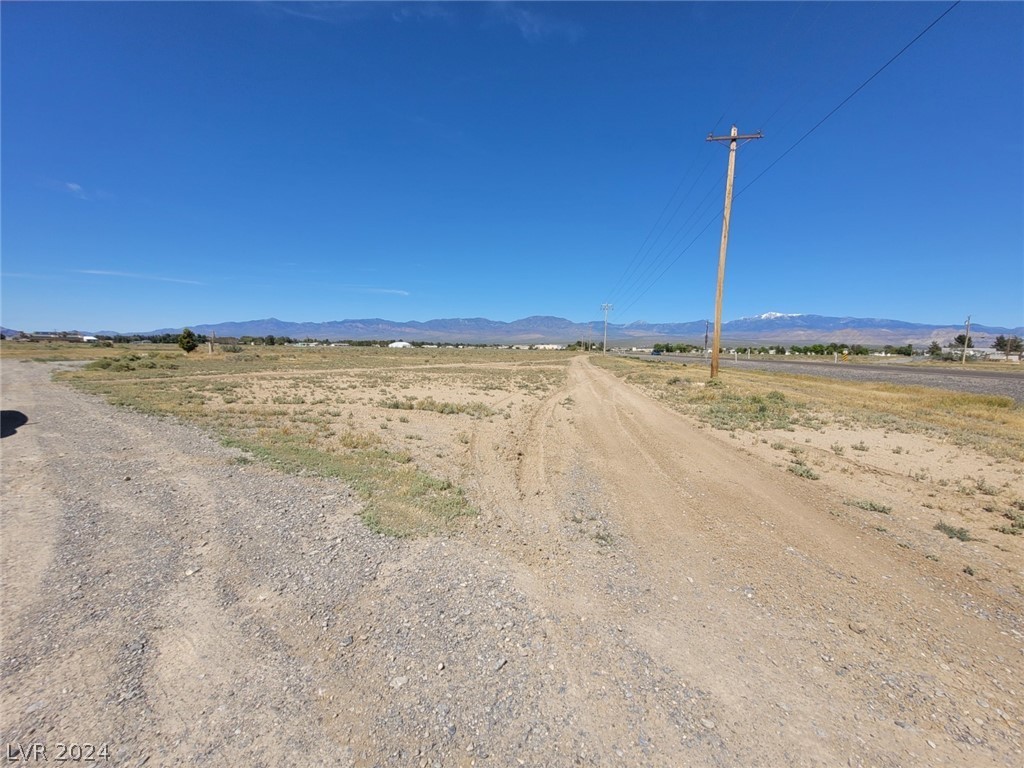 2. 1590 W Nevada Highway 372
