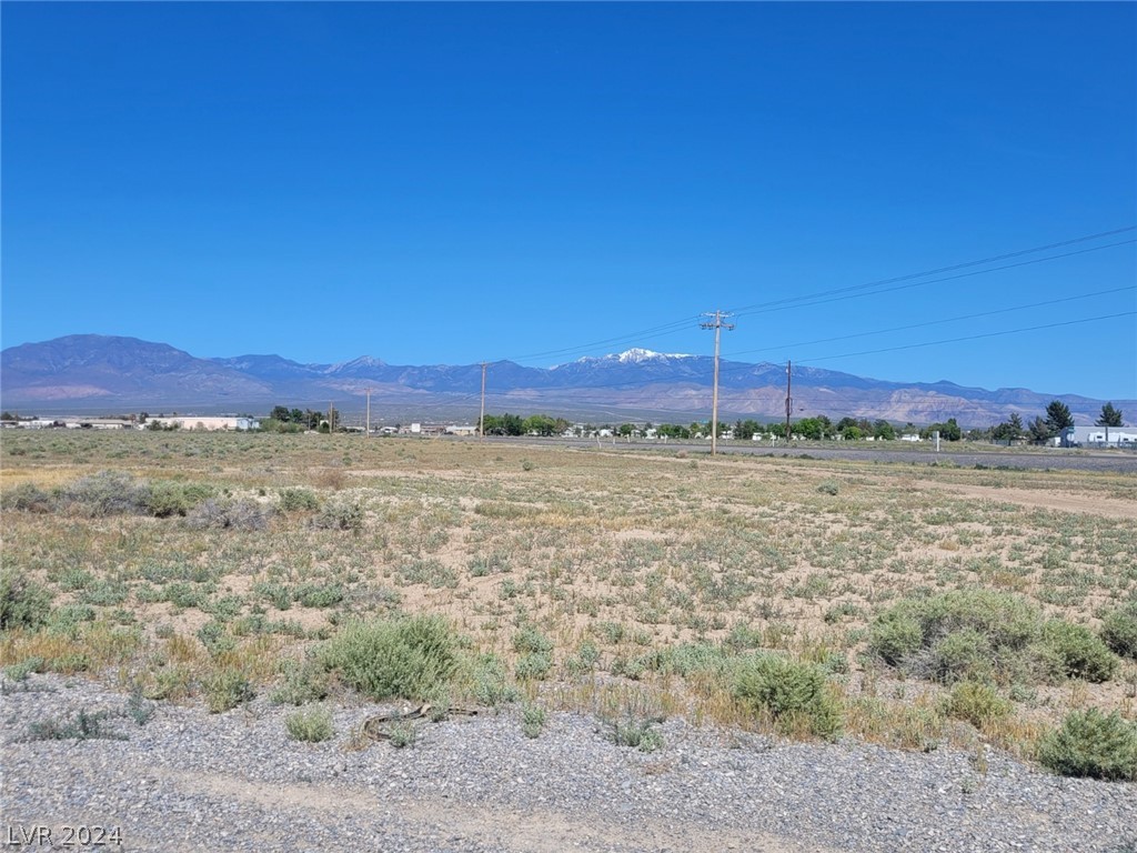 11. 1590 W Nevada Highway 372