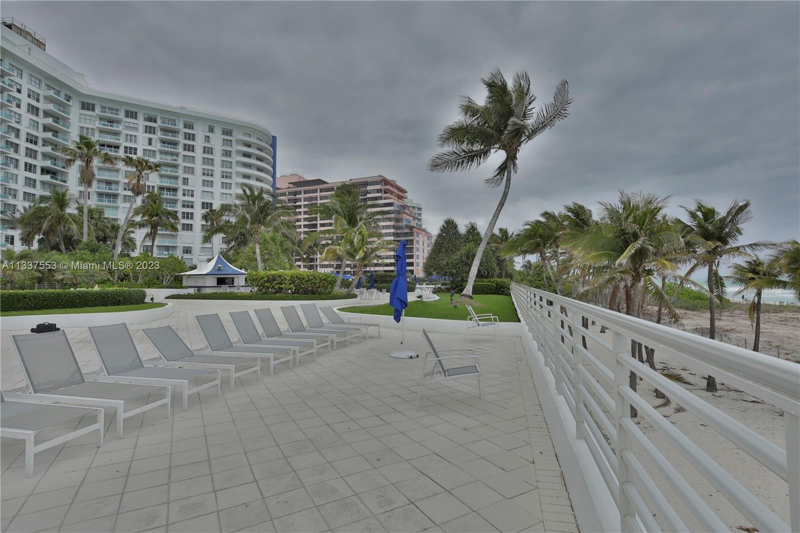 25. 5151 Collins Ave