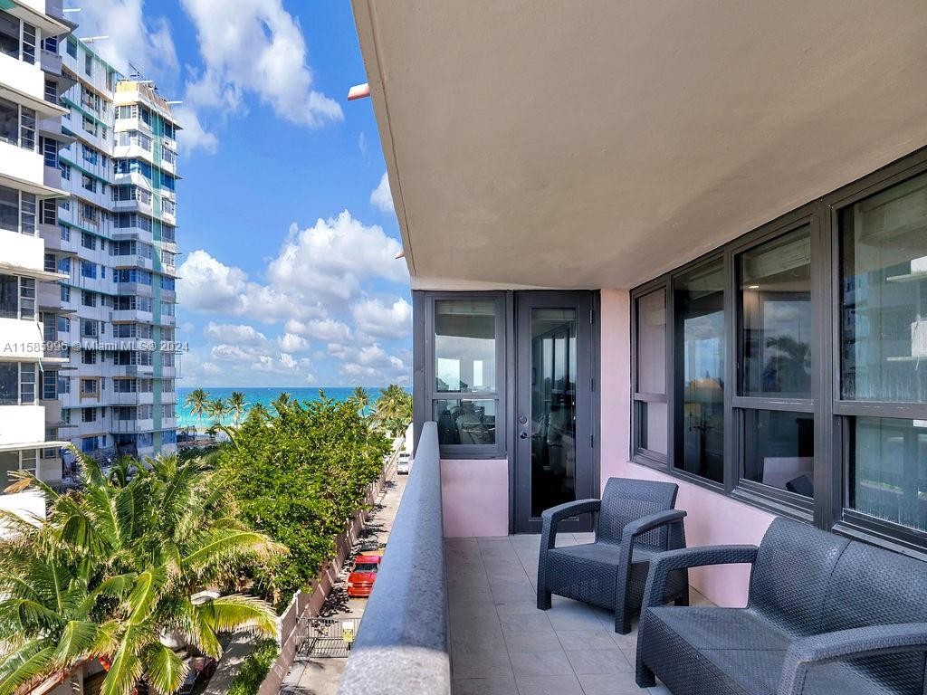 41. 5225 Collins Ave