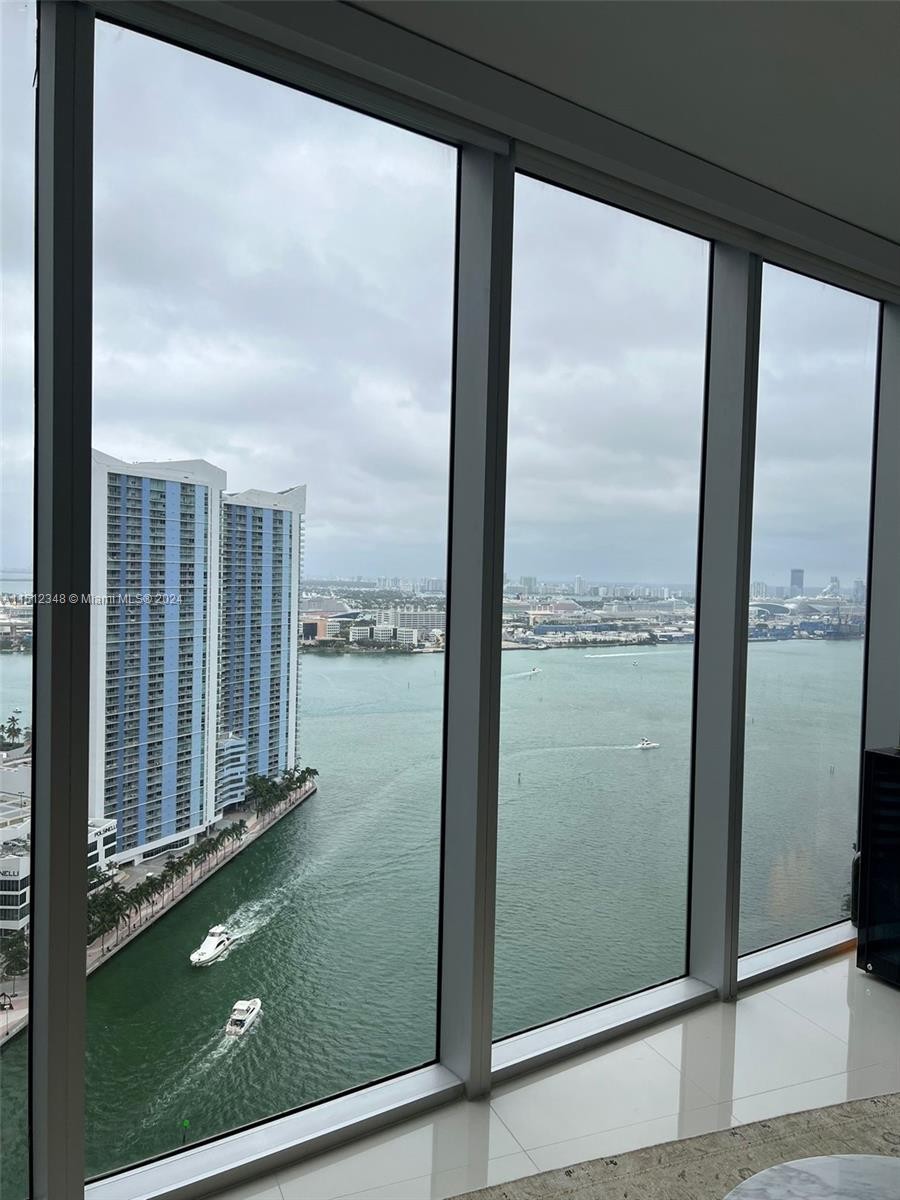 15. 465 Brickell Ave