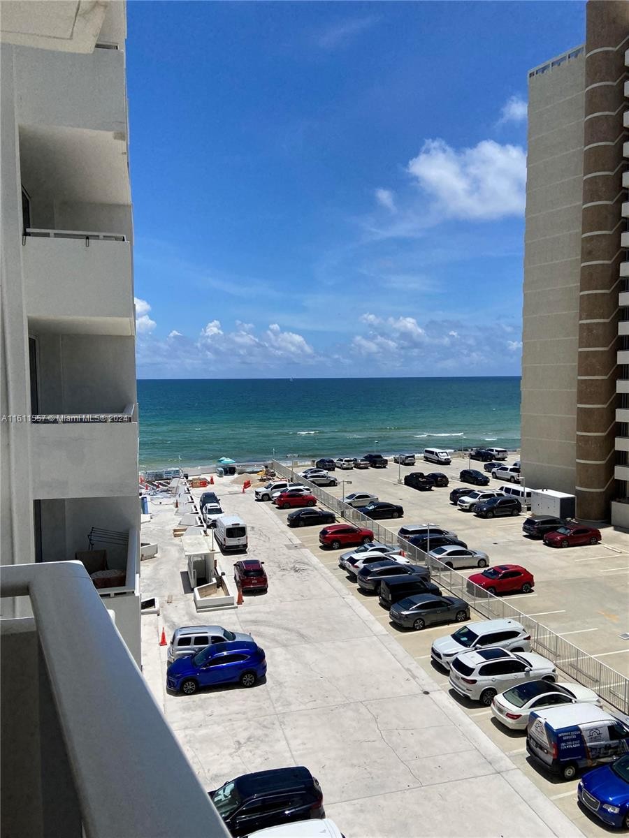 2. 3140 S Ocean Dr