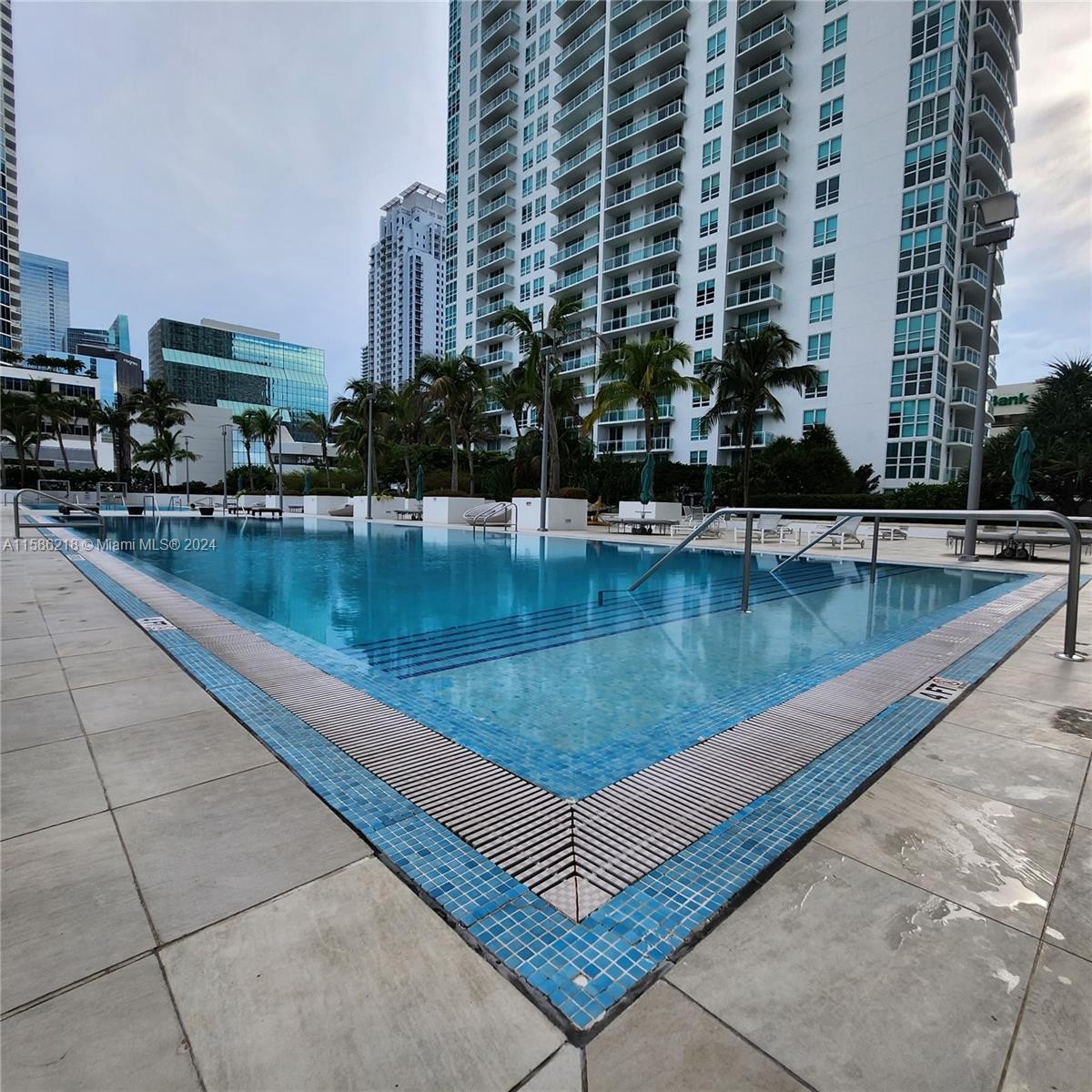 27. 950 Brickell Bay Dr