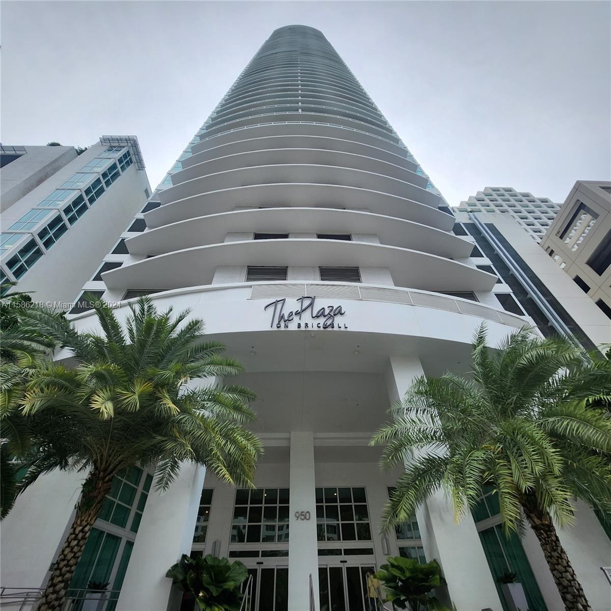 11. 950 Brickell Bay Dr