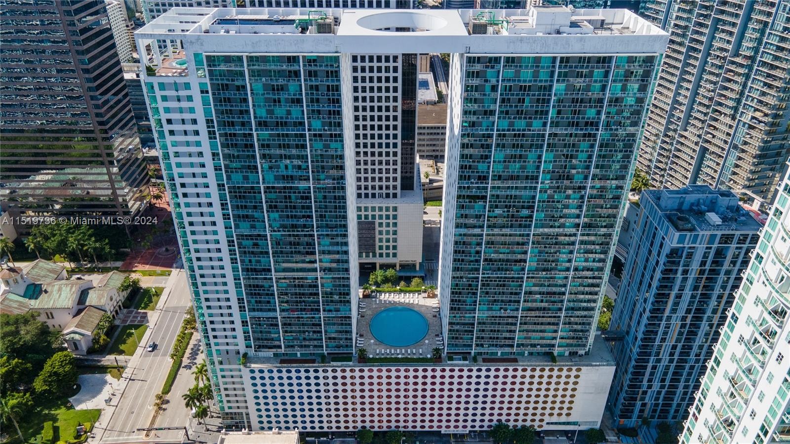 1. 500 Brickell Ave