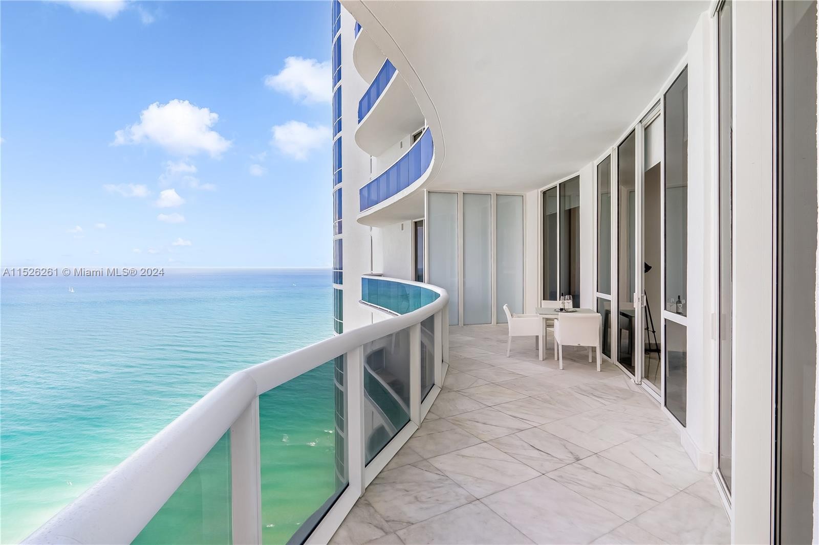 27. 15901 Collins Ave (Avail 6/1-11/30)