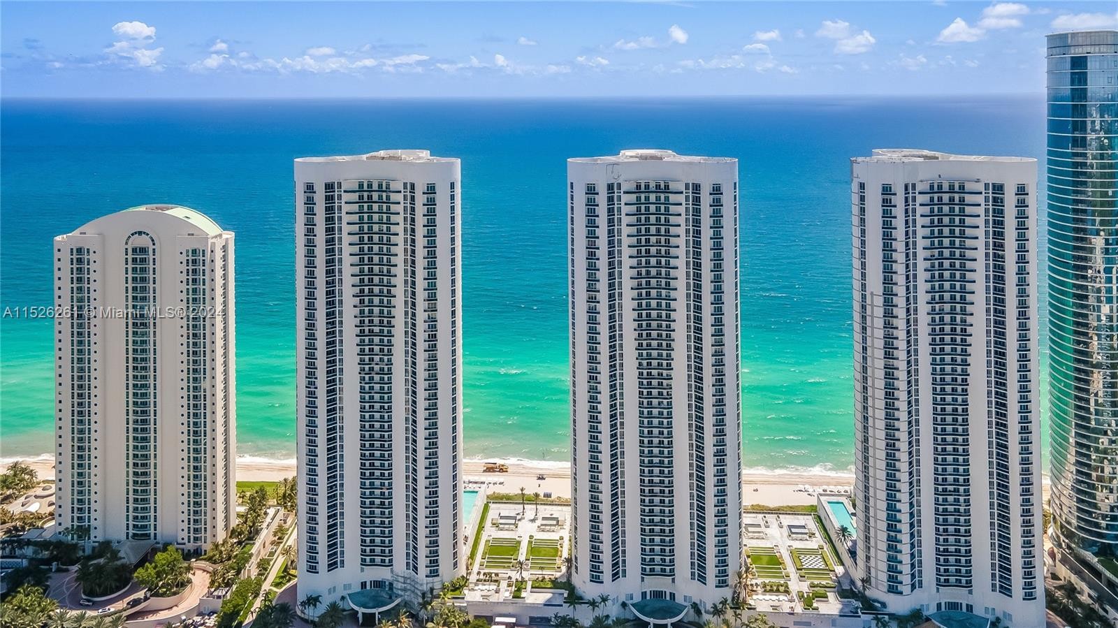 24. 15901 Collins Ave (Avail 6/1-11/30)