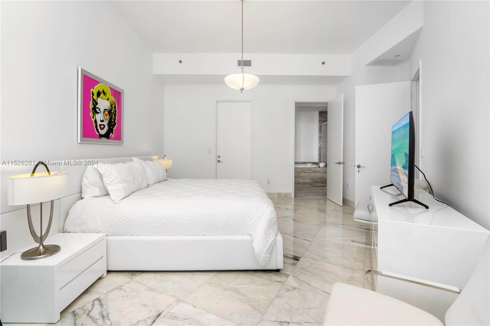 5. 15901 Collins Ave (Avail 6/1-11/30)