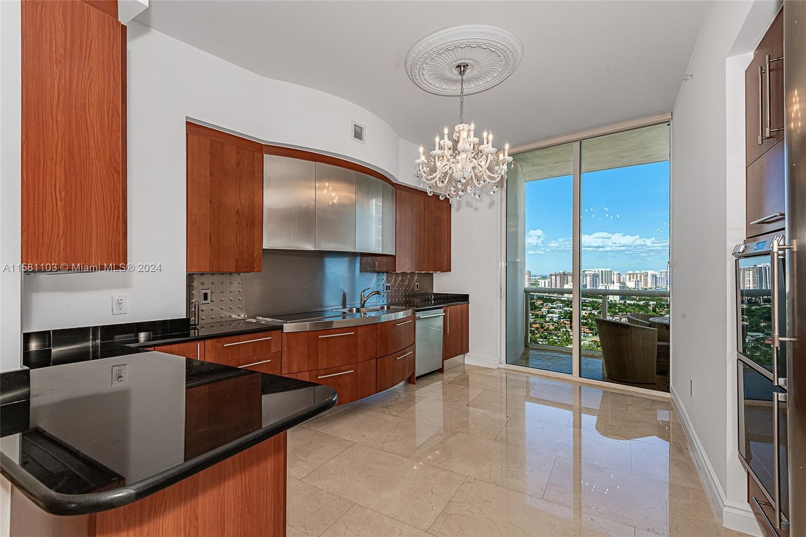 0. 18101 Collins Ave (2,167 Sq.Ft.)