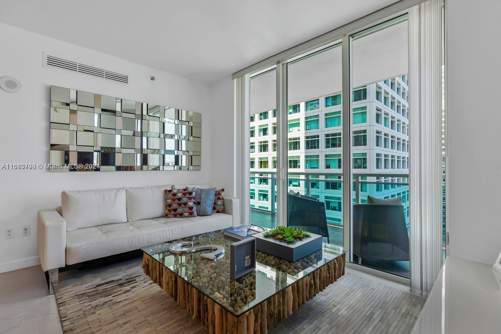 4. 950 Brickell Bay Dr