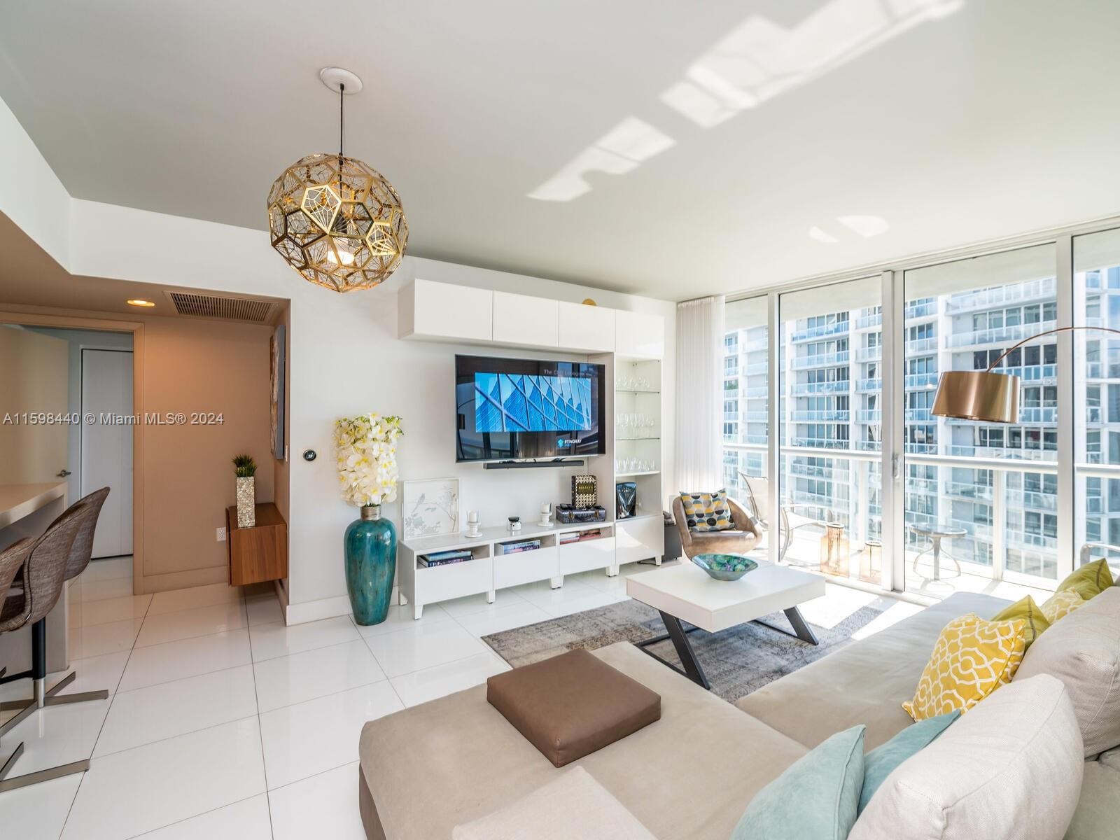 3. 475 Brickell Ave