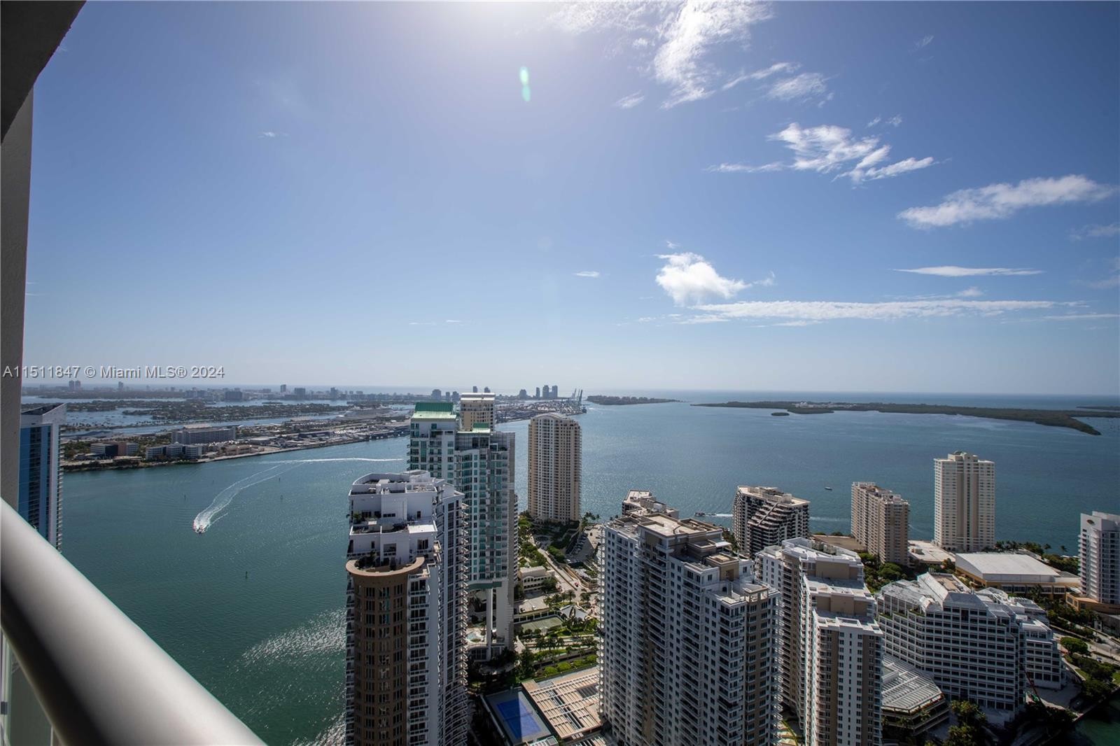 1. 475 Brickell Av