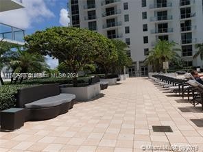 41. 1050 Brickell Ave