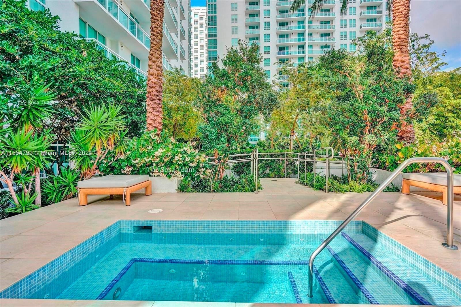 25. 950 Brickell Bay Dr