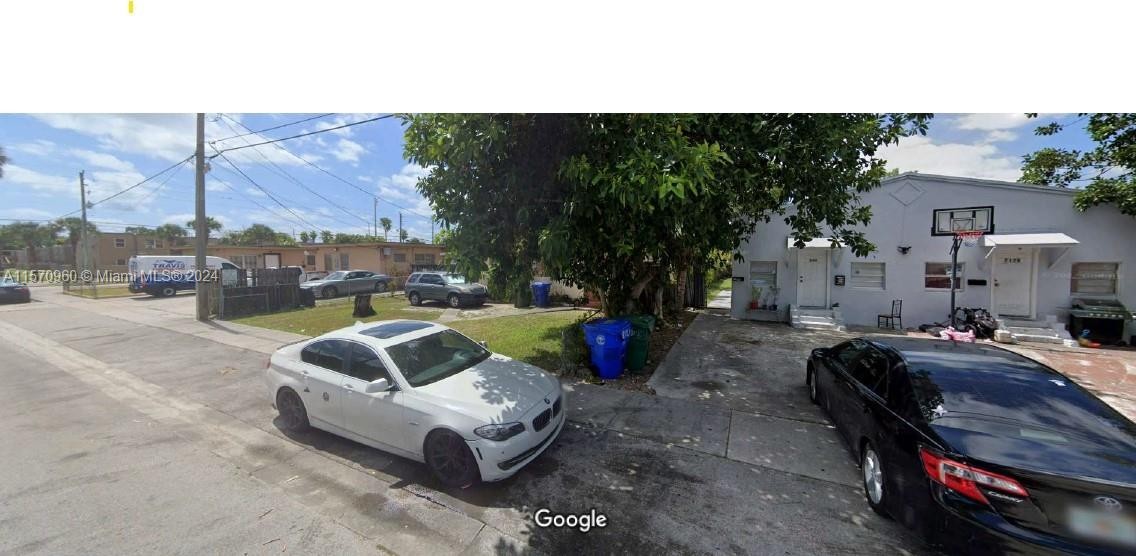 1. 2126 NW 24th St