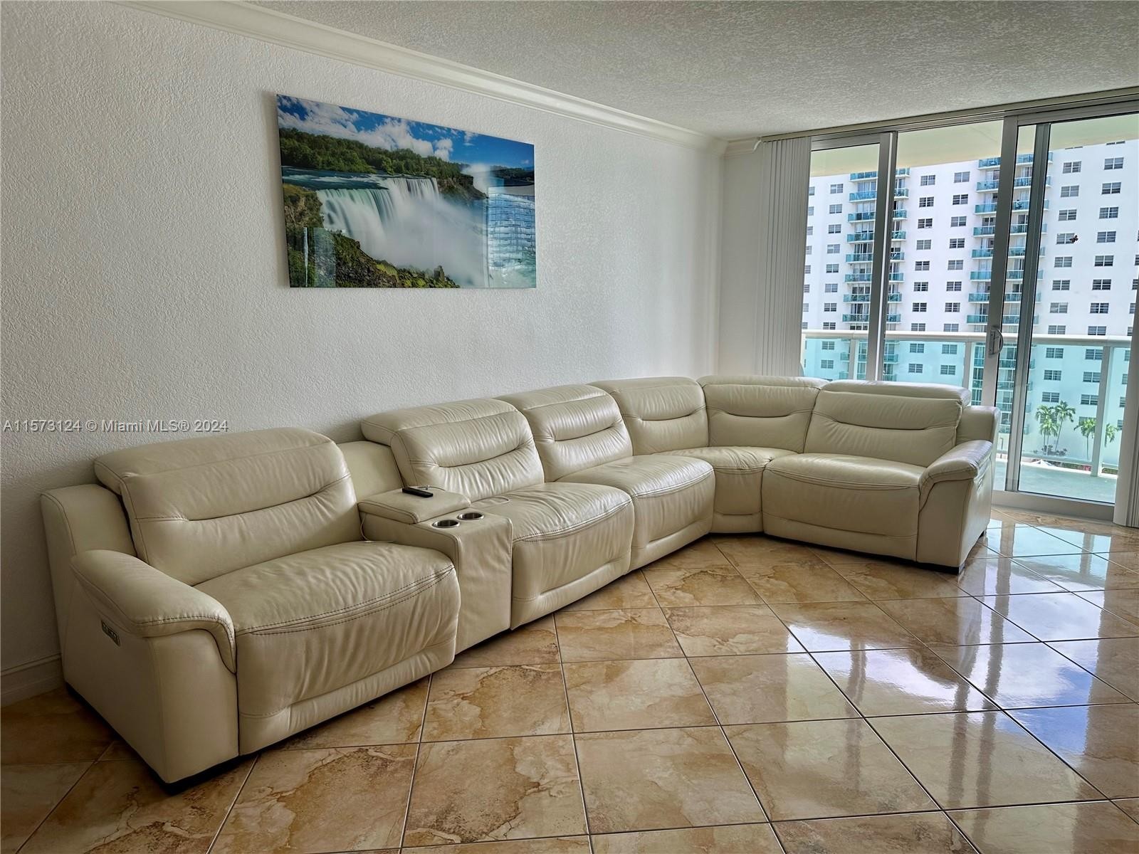 11. 19380 Collins Ave
