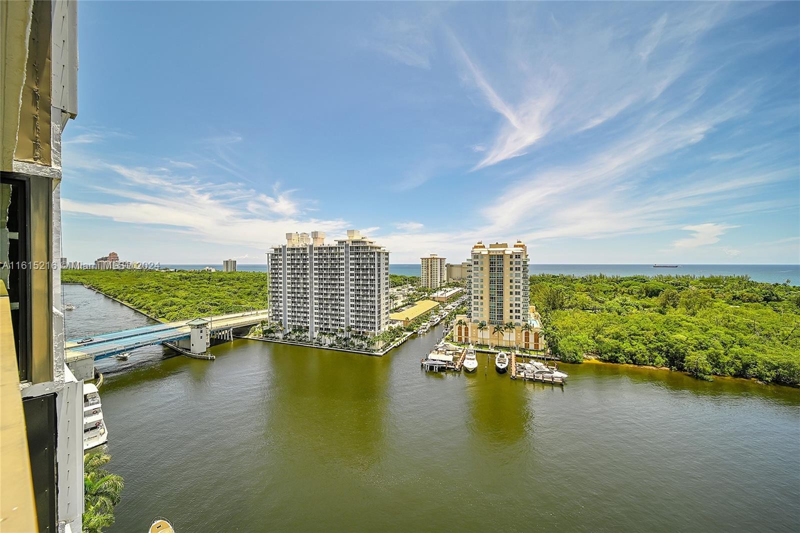 32. 936 Intracoastal Dr