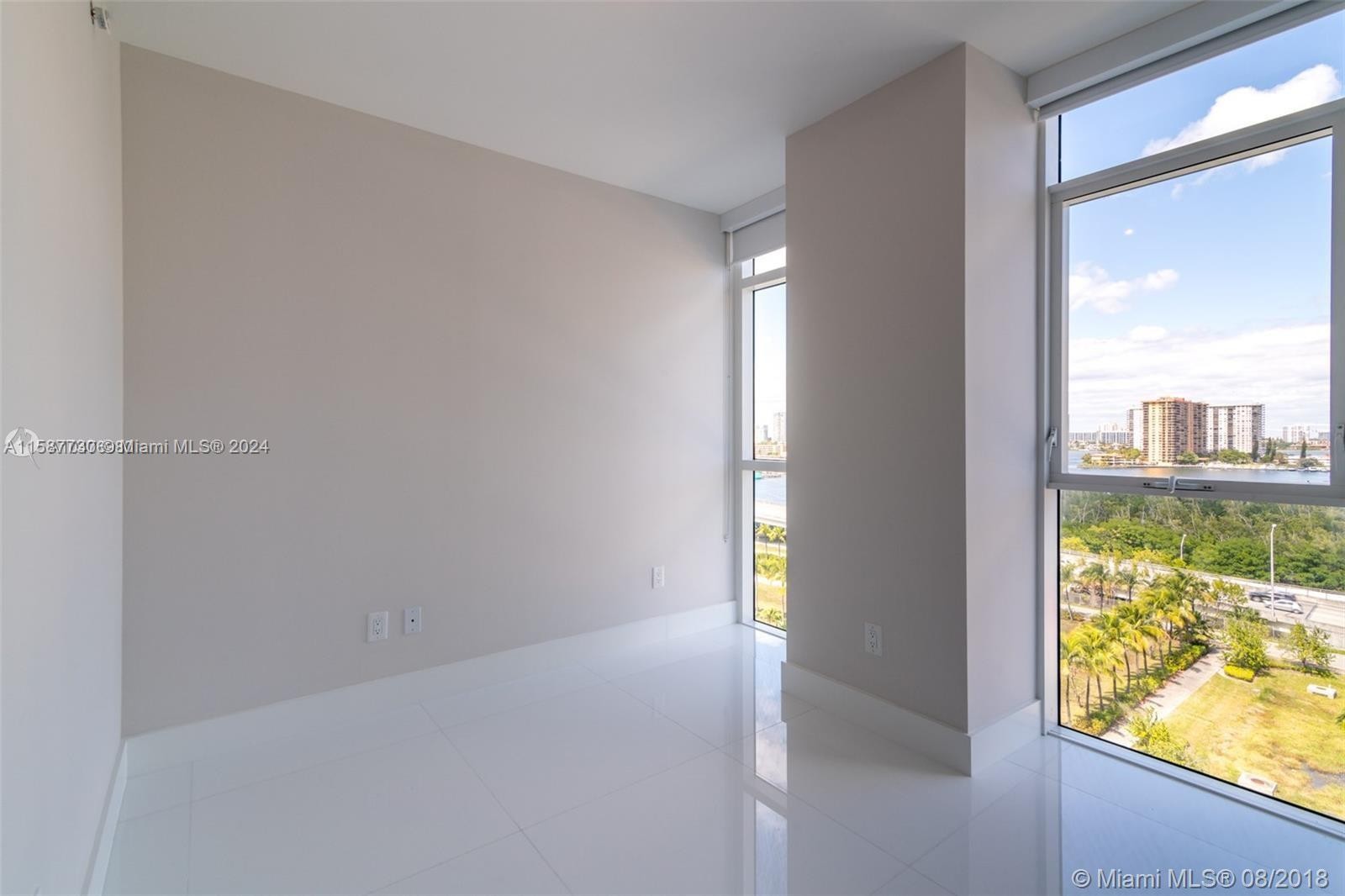 10. 400 Sunny Isles Blvd