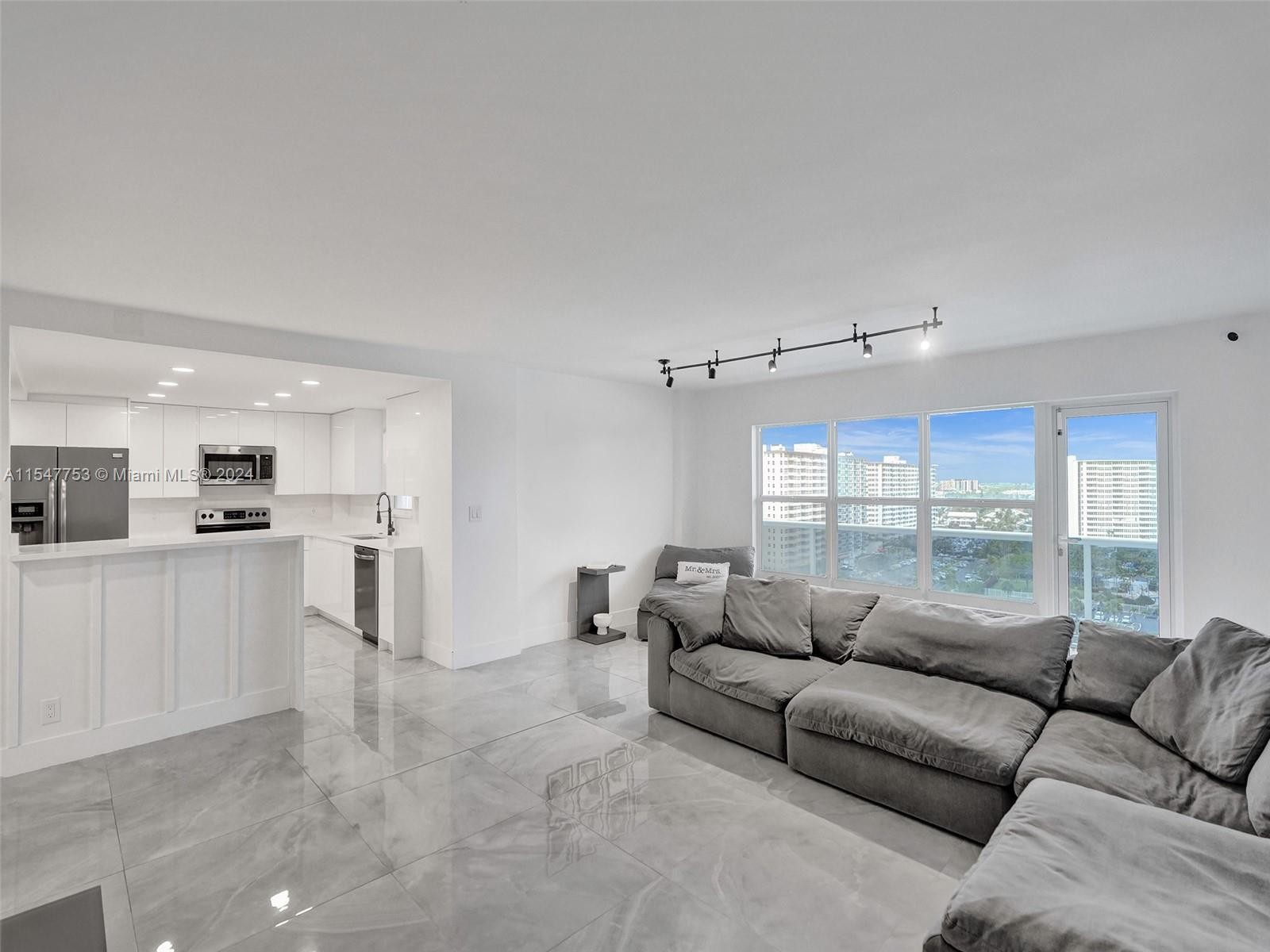 2. 3500 Galt Ocean Dr