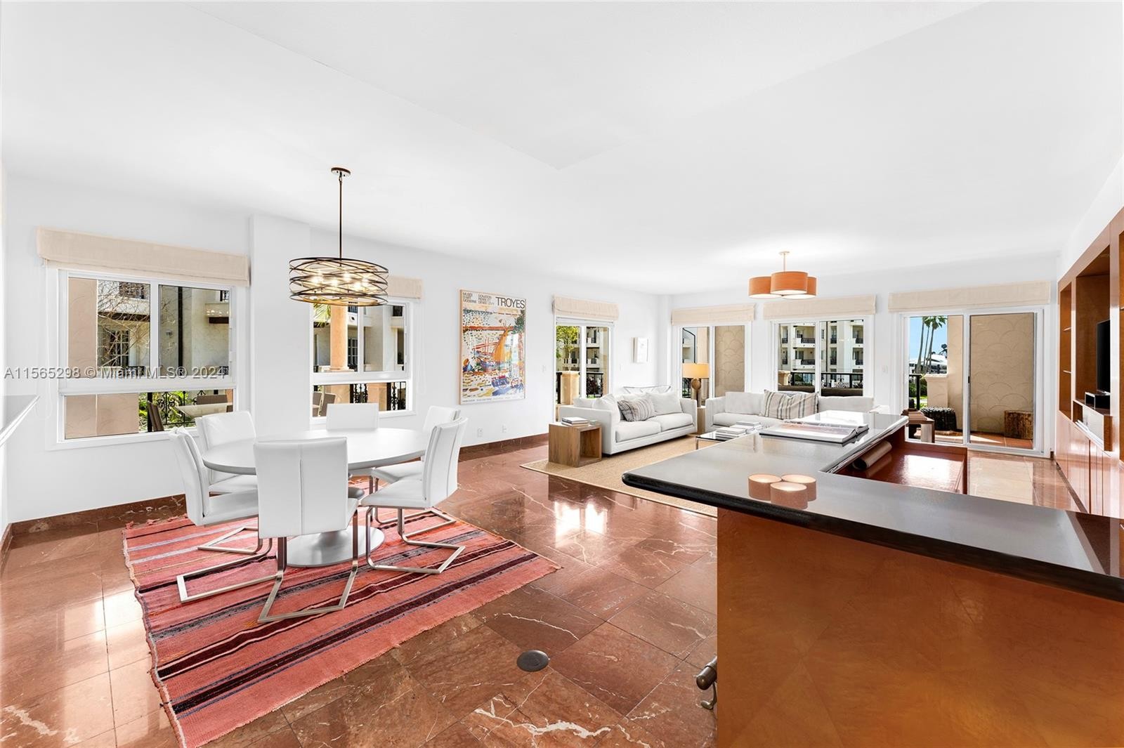 0. 2221 Fisher Island Dr