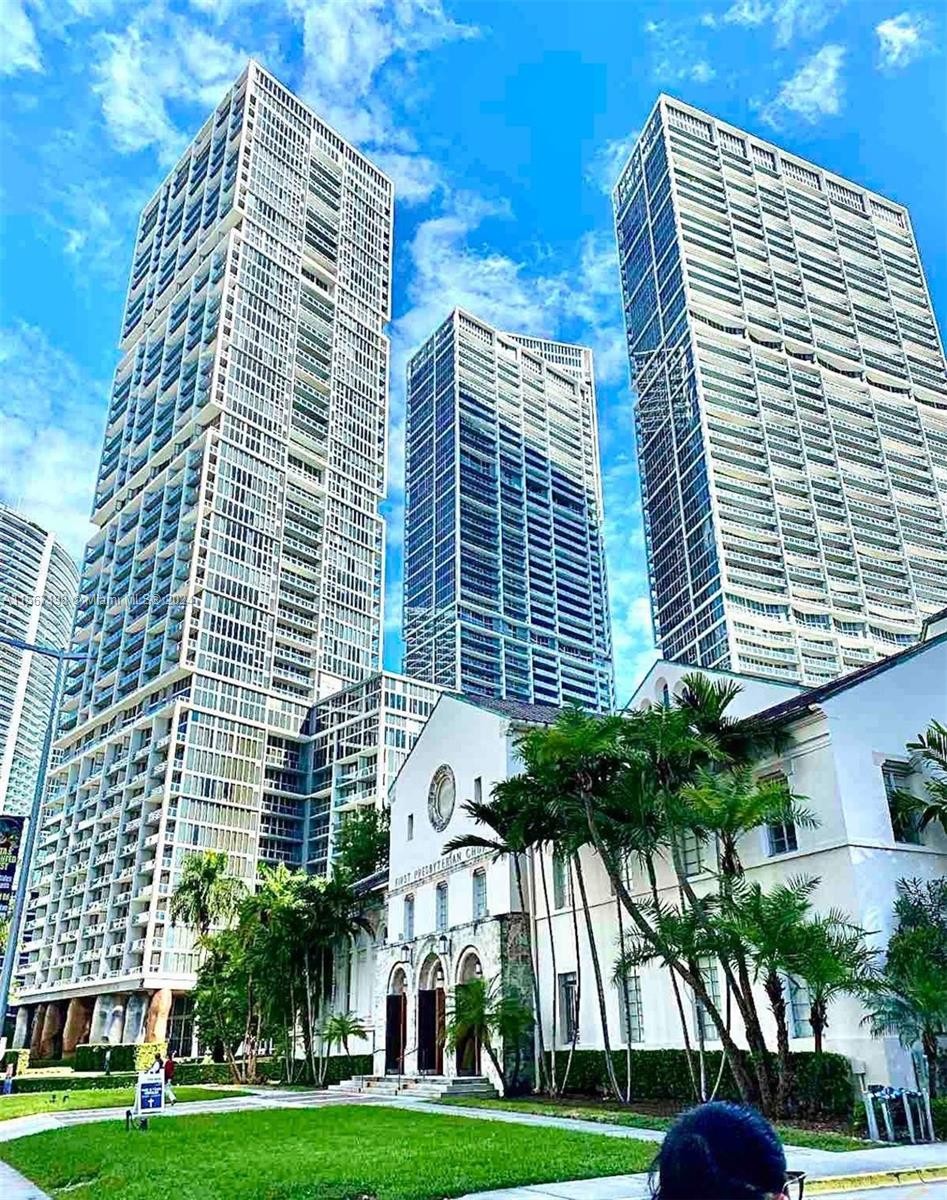 9. 485 Brickell Ave