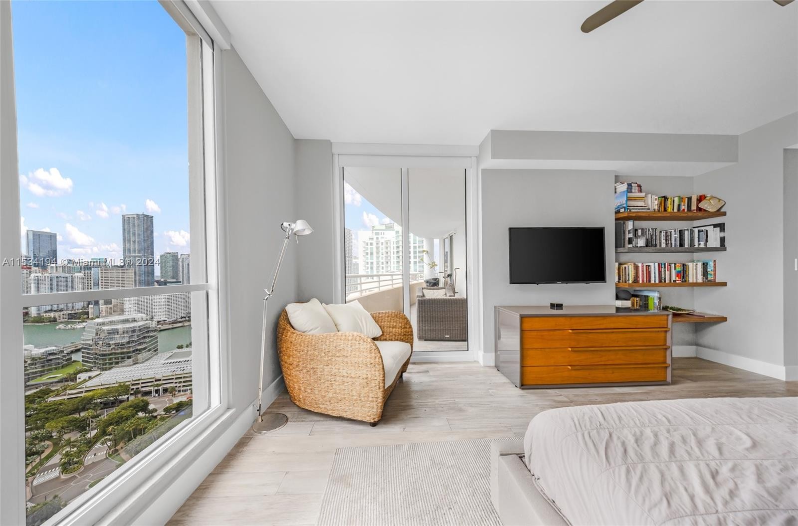 29. 848 Brickell Key Dr