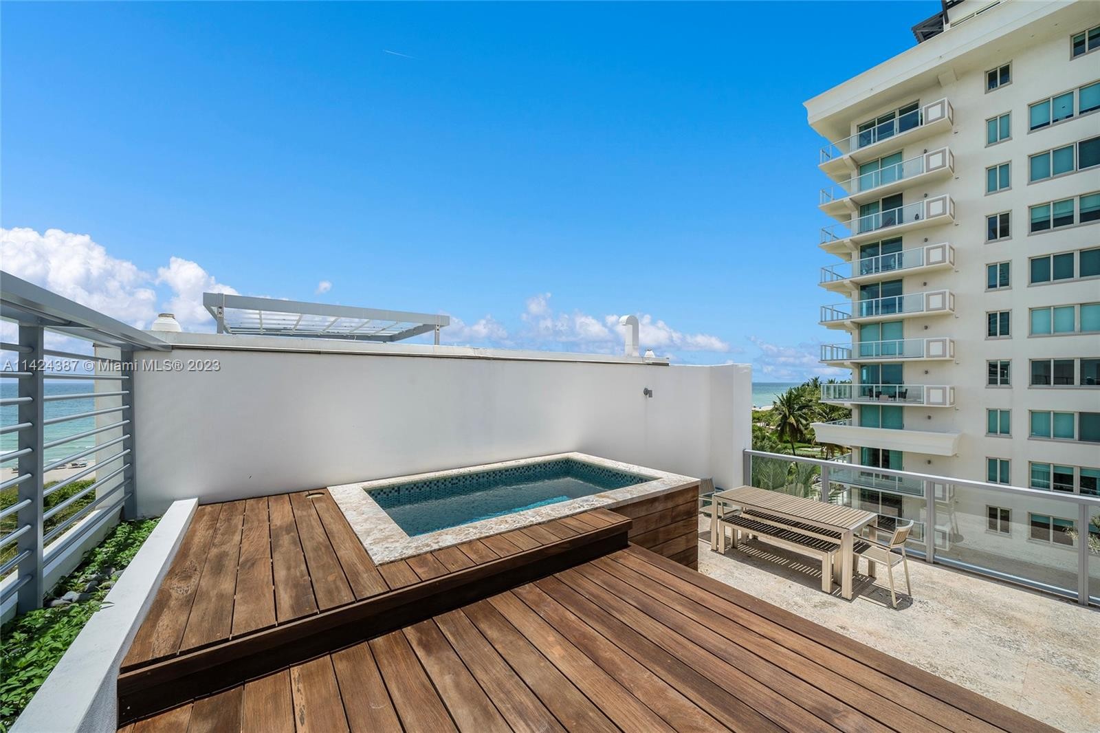 14. 9501 Collins Ave